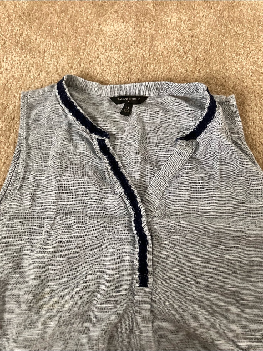 Banana Republic Light Blue Sleeveless Linen-Blend Top with Navy Trim